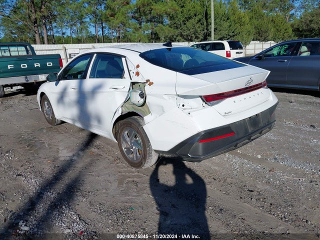 KMHLL4DG5RU832633 Hyundai ELANTRA SE