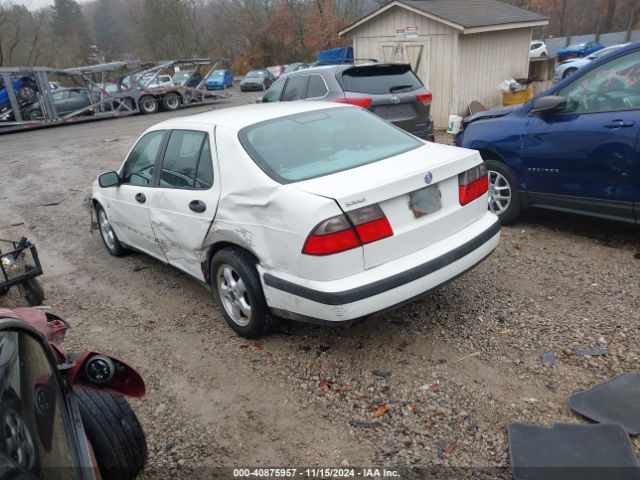 2000 SAAB 9-5 YS3EF48Z1Y3057292 Photo 2