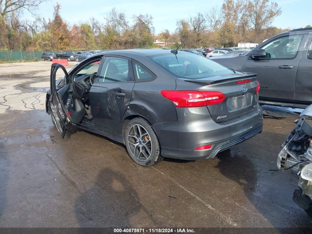 Ford FOCUS SE 2016 1FADP3F2XGL260945 Image 3