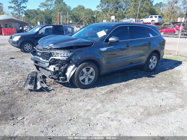 KIA SORENTO LX 2022 5XYRG4LC1NG102912 Image 2