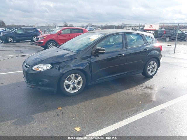 Ford FOCUS SE 2014 1FADP3K21EL404692 Image 2