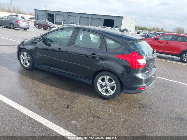 Ford FOCUS SE 2014 1FADP3K21EL404692 Image 3