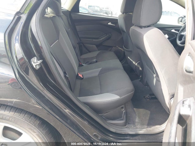 Ford FOCUS SE 2014 1FADP3K21EL404692 Image 8
