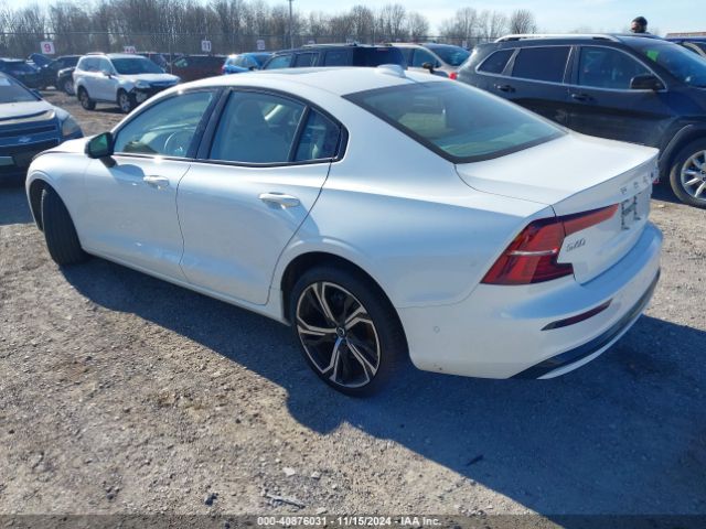 7JRL12TW4PG255128 Volvo S60 B5 Plus Dark Theme
