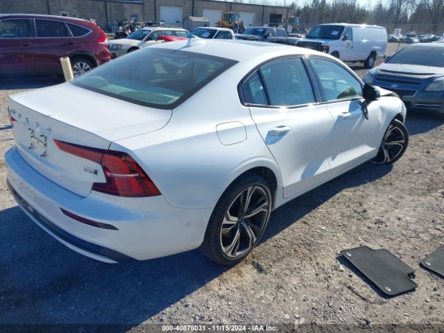 7JRL12TW4PG255128 Volvo S60 B5 Plus Dark Theme