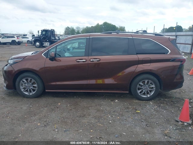 5TDJRKEC1PS150893 Toyota SIENNA XLE