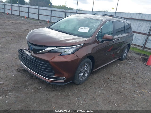 5TDJRKEC1PS150893 Toyota SIENNA XLE