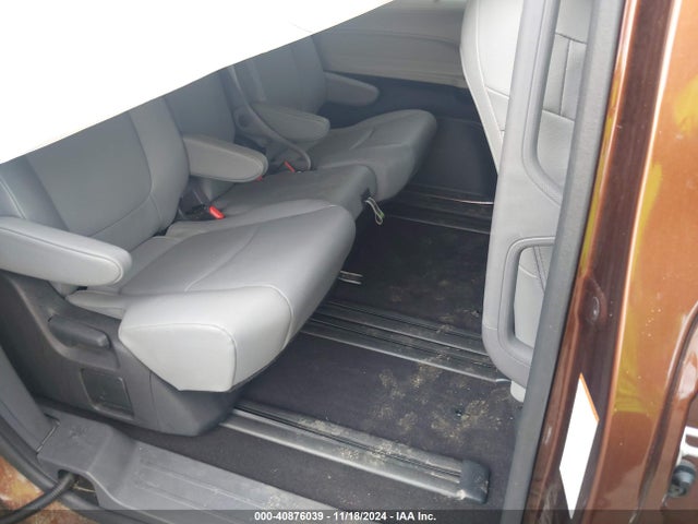 5TDJRKEC1PS150893 Toyota SIENNA XLE