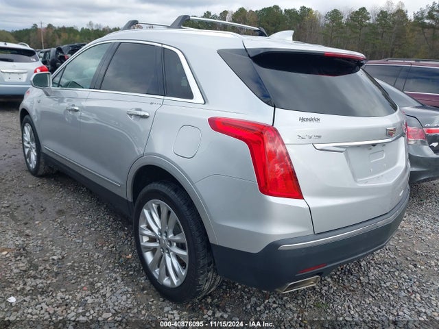 2017 CADILLAC XT5 1GYKNCRS2HZ114440 Photo 2