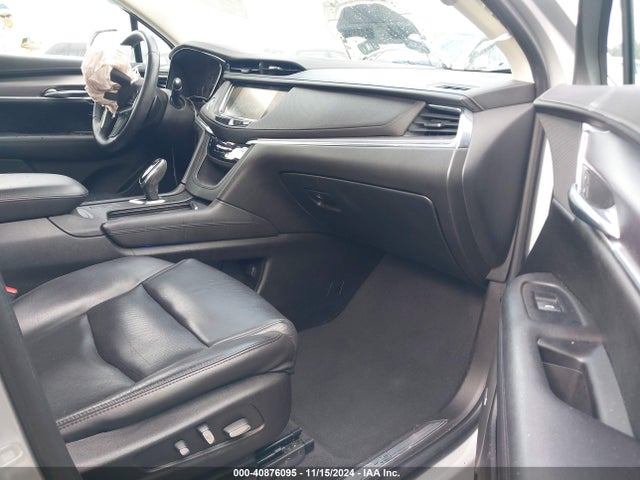 2017 CADILLAC XT5 1GYKNCRS2HZ114440 Photo 4