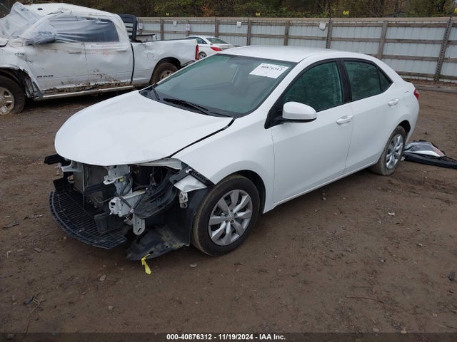 Toyota COROLLA LE 2015 2T1BURHE7FC272335 Image 2
