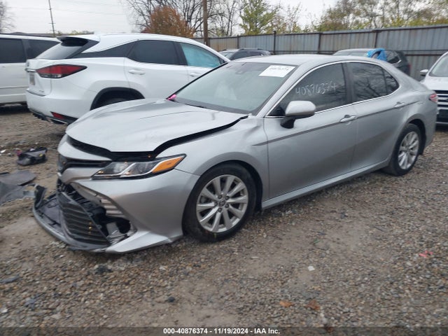 Toyota CAMRY LE 2020 4T1C11AK8LU978450 Image 2