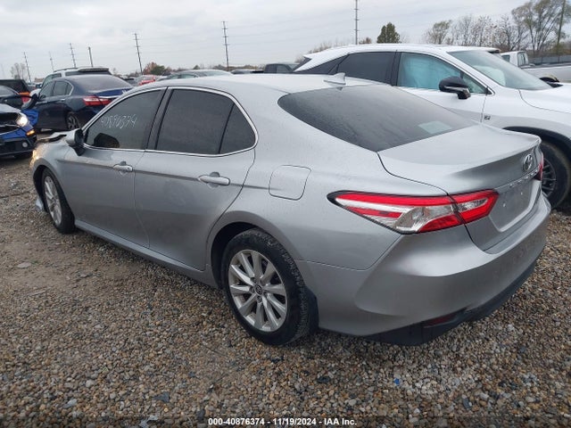 Toyota CAMRY LE 2020 4T1C11AK8LU978450 Image 3