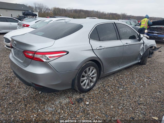 Toyota CAMRY LE 2020 4T1C11AK8LU978450 Image 4