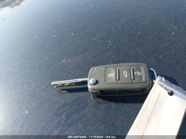 WVGAV7AXXFW589859 Volkswagen TIGUAN SE