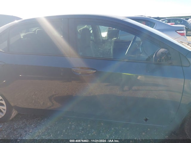 Toyota COROLLA LE 2017 5YFBURHE7HP690817 Image 14