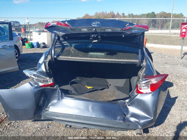 Toyota COROLLA LE 2017 5YFBURHE7HP690817 Image 17