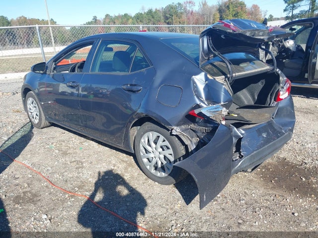 Toyota COROLLA LE 2017 5YFBURHE7HP690817 Image 3