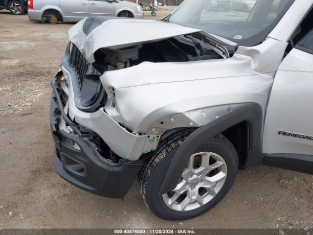 ZACCJBBT2FPB45749 Jeep Renegade Latitude