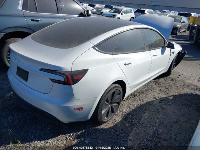 2024 TESLA MODEL 3 5YJ3E1EA5RF782381 Photo 3