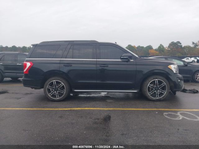 1FMJU1HT0KEA71083 Ford Expedition Xlt