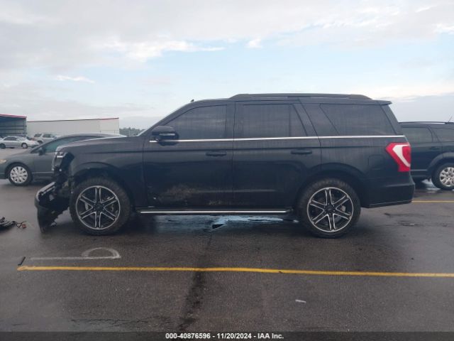 1FMJU1HT0KEA71083 Ford Expedition Xlt