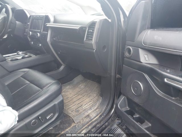 1FMJU1HT0KEA71083 Ford Expedition Xlt