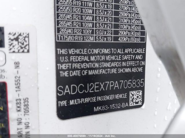 2023 JAGUAR F-PACE SADCJ2EX7PA705835 Photo 8