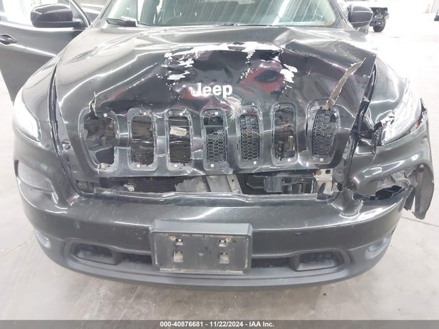 Jeep Cherokee Latitude 2016 1C4PJMCS8GW331514 Image 6
