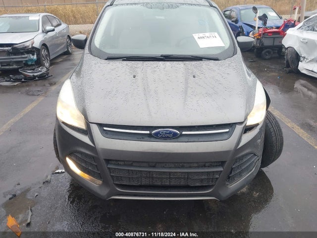 1FMCU9GX1EUE12660 Ford ESCAPE SE