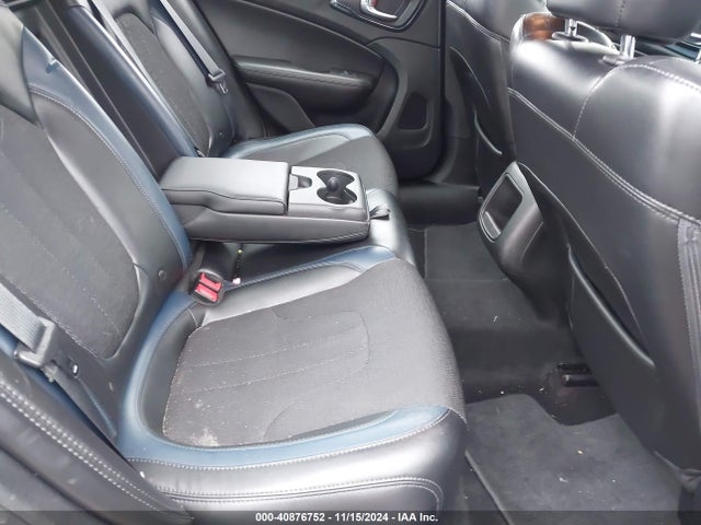 Chrysler 200 S 2015 1C3CCCBBXFN558412 Image 8