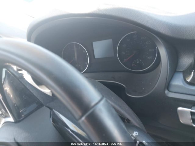 KNDEUCAAXM7220584 KIA SELTOS S