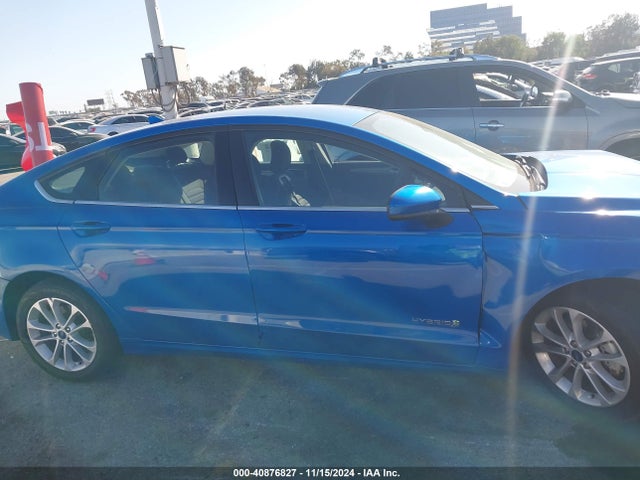 Ford Fusion Hybrid Se 2019 3FA6P0LU6KR143919 Image 13