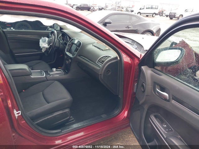 2C3CCAAG0KH569682 Chrysler 300 Touring