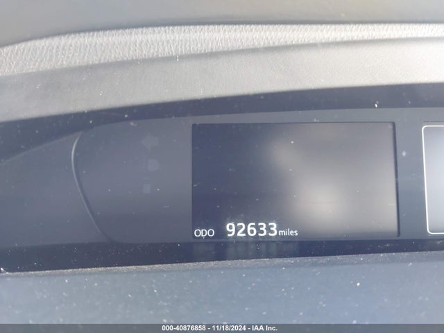 JTDKARFU7K3084047 Toyota Prius Limited