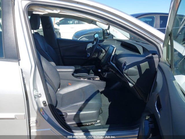 JTDKARFU7K3084047 Toyota Prius Limited