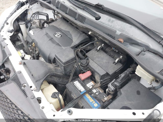 5TDXK3DC2GS715156 Toyota SIENNA SE