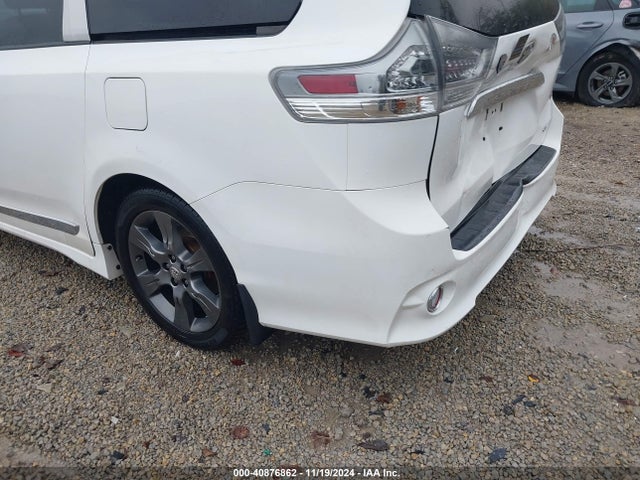 5TDXK3DC2GS715156 Toyota SIENNA SE