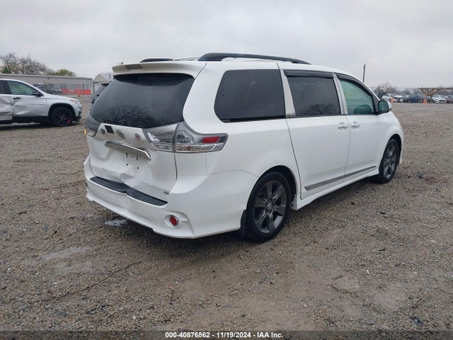 5TDXK3DC2GS715156 Toyota SIENNA SE