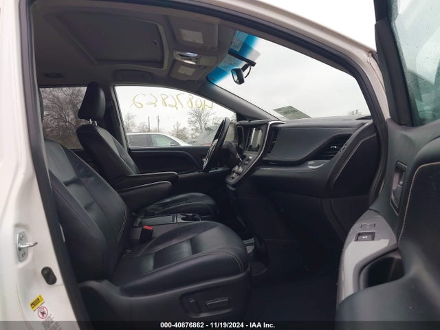5TDXK3DC2GS715156 Toyota SIENNA SE