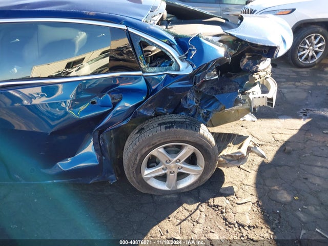 1G1ZB5STXKF174978 Chevrolet Malibu 1ls