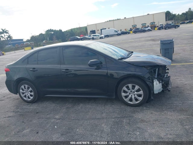 Toyota COROLLA LE 2022 5YFEPMAE4NP376331 Image 14