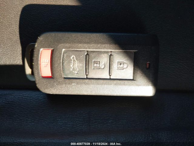 JA4AZ3A35KZ021049 Mitsubishi Outlander Sel