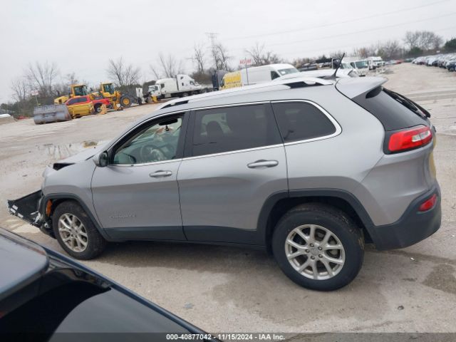 1C4PJLCB7FW671049 Jeep Cherokee Latitude