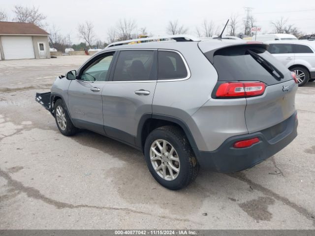 1C4PJLCB7FW671049 Jeep Cherokee Latitude