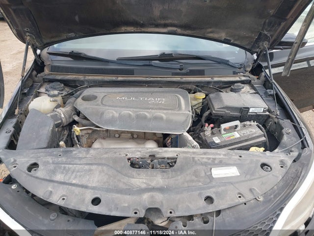 Chrysler 200 Limited 2015 1C3CCCAB4FN529800 Image 10
