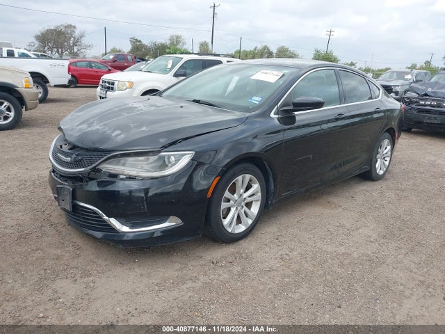 Chrysler 200 Limited 2015 1C3CCCAB4FN529800 Image 2