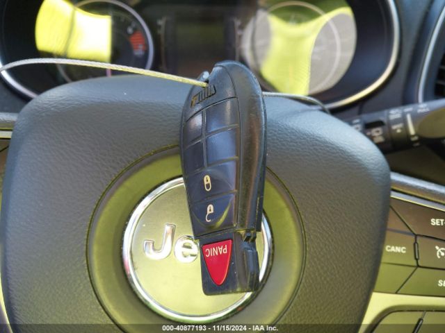 1C4PJLCB8KD187302 Jeep Cherokee Latitude