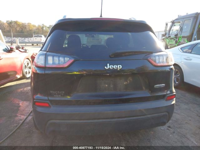 1C4PJLCB8KD187302 Jeep Cherokee Latitude
