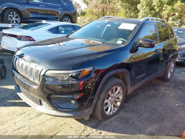 1C4PJLCB8KD187302 Jeep Cherokee Latitude